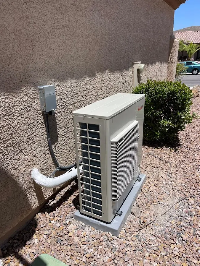 Residential air conditioning condenser unit in Irving